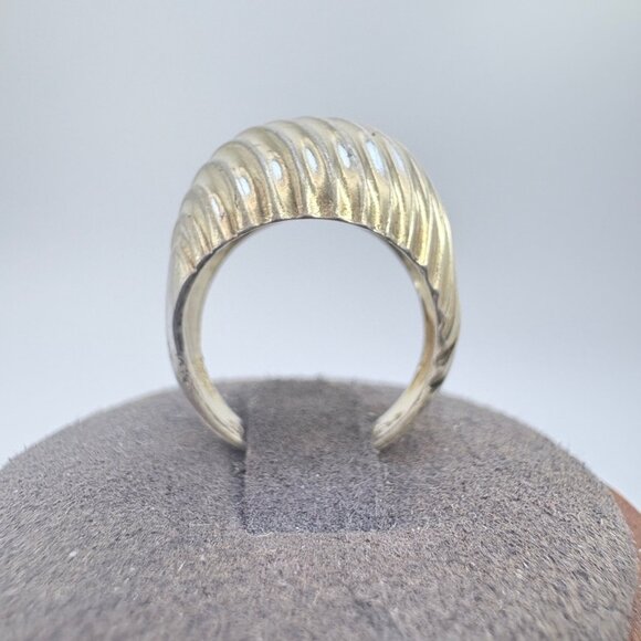 VTG Solid Sterling Silver 925 Small Twist Design Dome Ring Size 4.75 - Picture 4 of 8